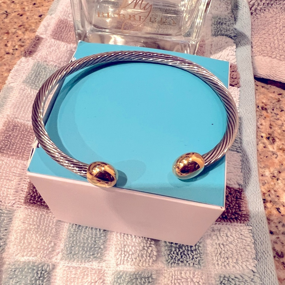 NWOT QRAY Combo Deluxe Surgical Steel Golf Athletic Bracelet Men
Women C-Shaped
